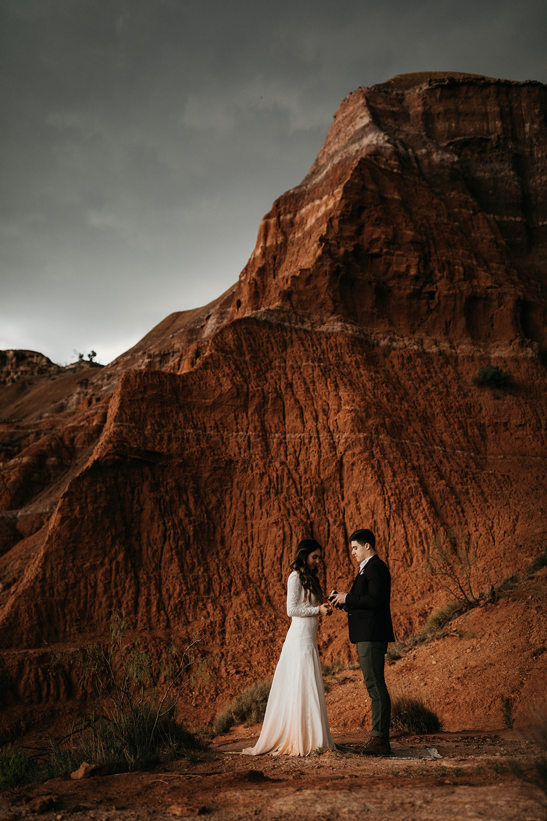 Creative Wedding Ceremony Backdrop Ideas